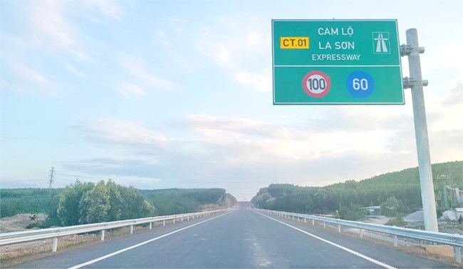 Miền Trung sẽ có thêm 100 km đường bộ cao tốc (26/11/2022)